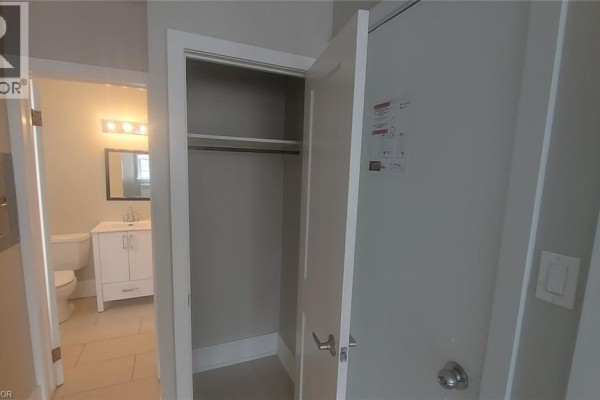181 King Street E Unit# 9, Kitchener, ON N2G2K8 Photo 5