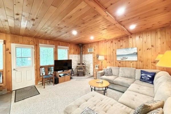 181 Meadow View Drive, Onanole, MB R0J1N0 Photo 3