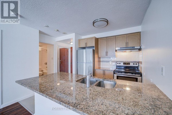 Kitchen - 1810 - 10 Yonge Street, Toronto, ON M5E1R4 Photo 3