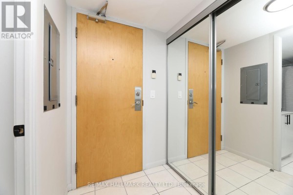 Bedroom - 1810 - 185 Legion Road N, Toronto, ON M8Y0A1 Photo 4