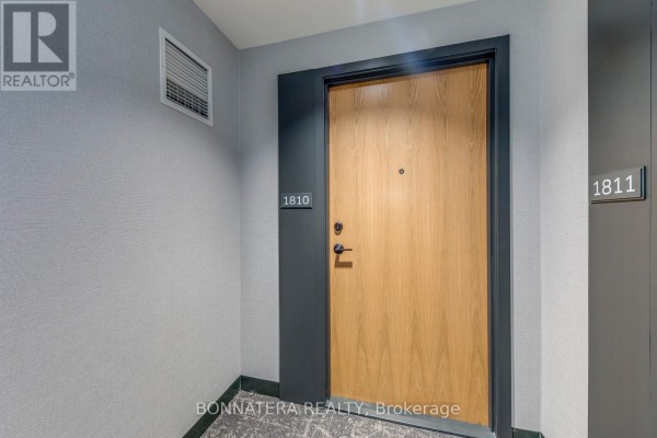 Bedroom 2 - 1810 - 2495 Eglinton Avenue W, Mississauga, ON L5M2T2 Photo 4