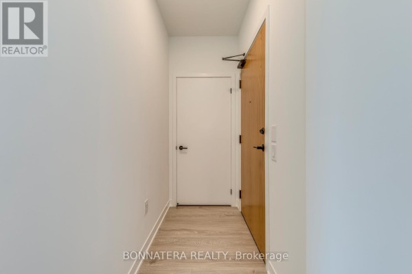 1810 - 2495 Eglinton Avenue W, Mississauga, ON L5M2T2 Photo 5