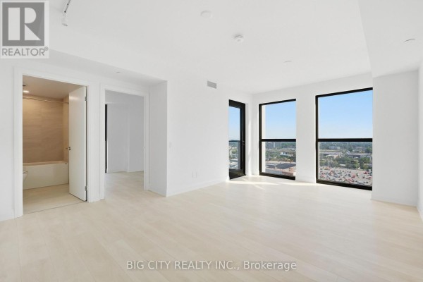 1810 - 25 Frederick Todd Way, Toronto, ON M4G0E8 Photo 2