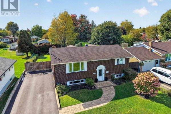 1810 Alguire Street, Cornwall, ON K6J3N4 Photo 3