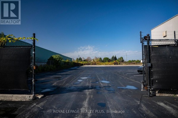 1810 Ironstone Drive, Burlington, ON L7L5V3 Photo 4