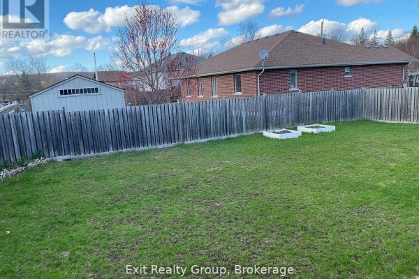Primary Bedroom - 18100 Telephone Road, Quinte West, ON K8V5P4 Photo 4