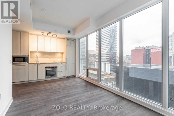 1811 - 115 Blue Jays Way, Toronto, ON M5V0N4 Photo 2