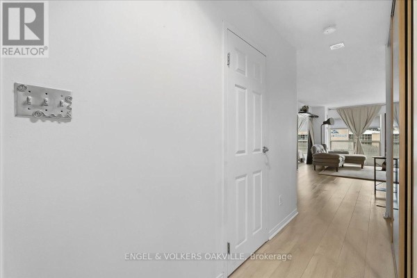 Bathroom - 1811 - 25 The Esplanade, Toronto, ON M5E1W5 Photo 5