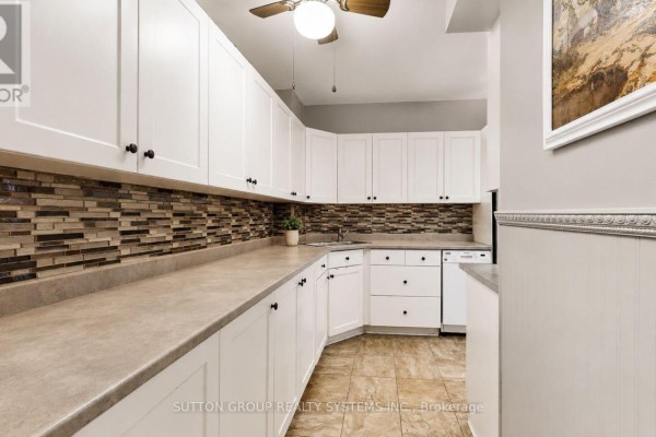 Primary Bedroom - 1811 - 85 Emmett Avenue, Toronto, ON M6M5A2 Photo 4