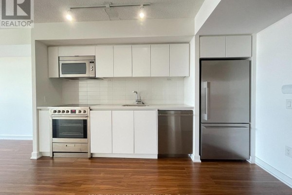 1811 - 85 Queens Wharf Road, Toronto, ON M5V0J9 Photo 3