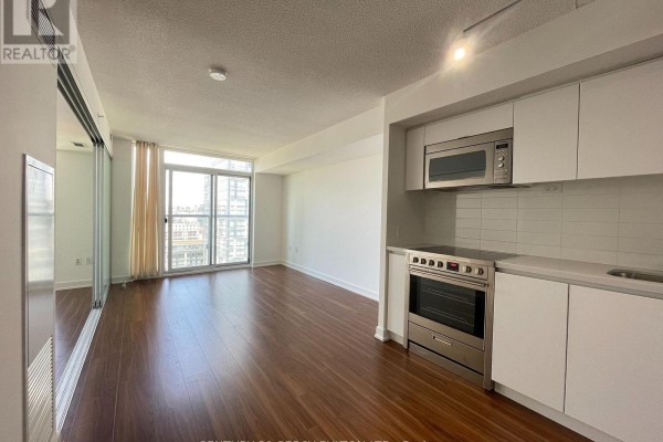 1811 - 85 Queens Wharf Road, Toronto, ON M5V0J9 Photo 4