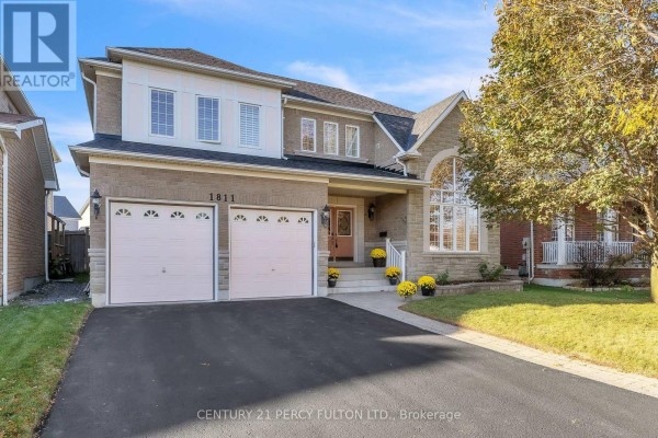 Family room - 1811 Badgley Court, Oshawa, ON L1K0H5 Photo 3