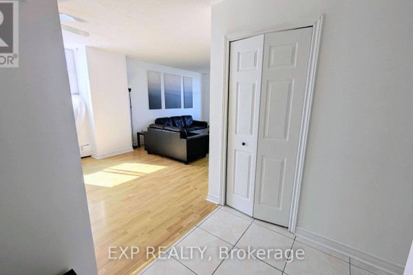 1813 - 320 Dixon Road, Toronto, ON, photo 3
