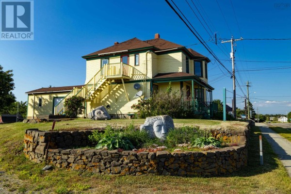 1813 Highway 1, Church Point, NS B0W1M0 Photo 2