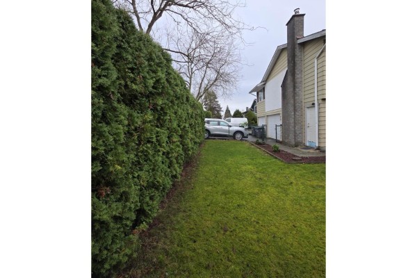 18138 59a Avenue, Surrey, BC V3S4V5 Photo 2