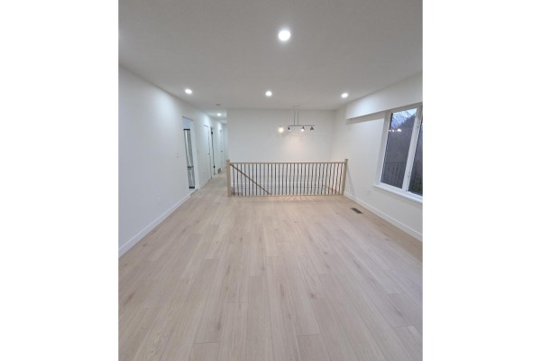 18138 59a Avenue, Surrey, BC V3S4V5 Photo 5