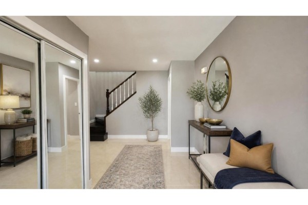 18139 Claytonwood Crescent, Surrey, BC V3S7T5 Photo 3