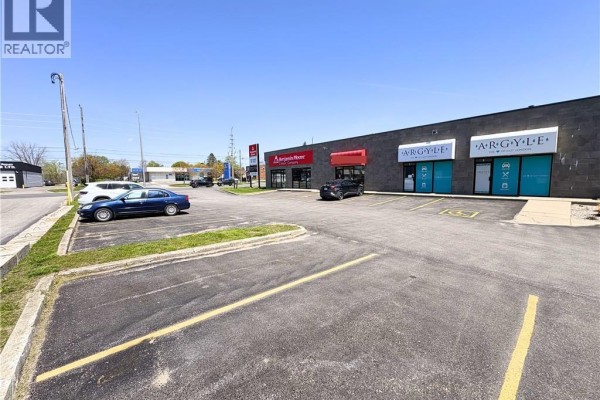 1815 Dundas Street Unit# 2, London, ON N5W3E6 Photo 4
