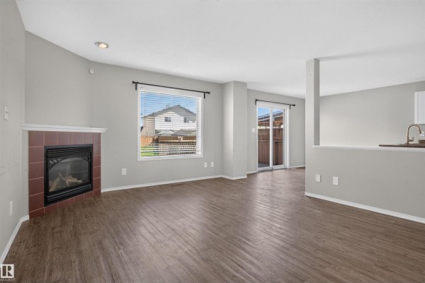 1816 36 Av Nw, Edmonton, AB T6T1S8 Photo 4