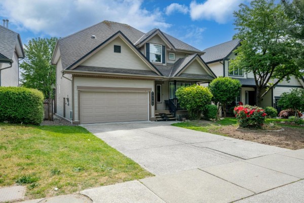 18162 69 Avenue, Surrey, BC V3S9C7 Photo 5