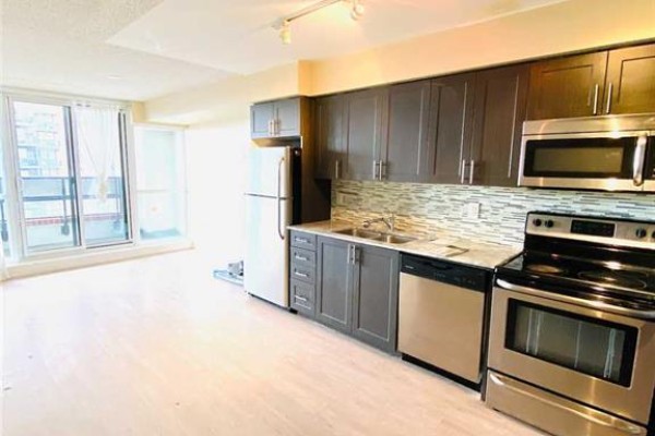 1818 - 800 Lawrence Avenue W, Toronto, ON M6A1C3 Photo 5