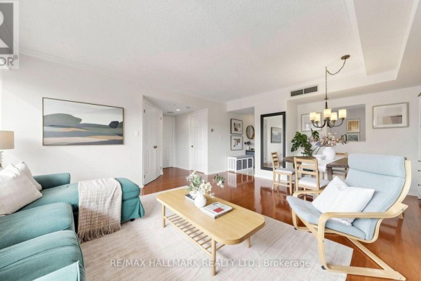 Kitchen - 312 - 1818 Bayview Avenue, Toronto, ON M4G4G6 Photo 4