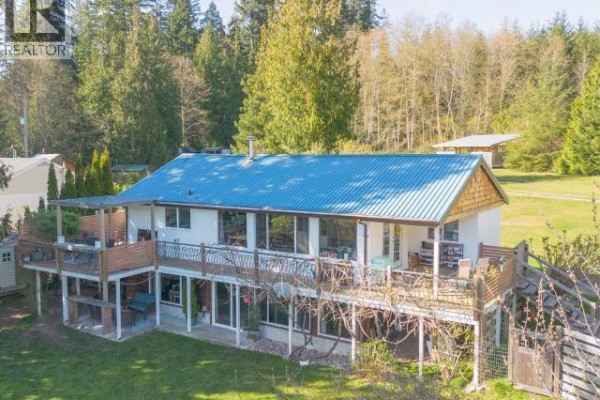 1819 Roberts Road, Powell River, BC, photo 2