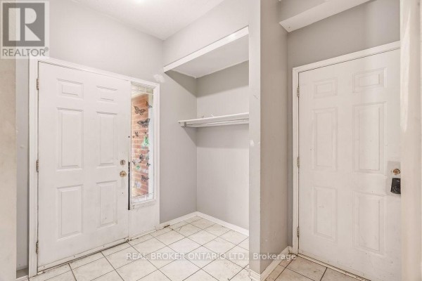 182 Annapolis Circle, Ottawa, ON K1V1Z1 Photo 2
