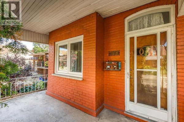 Laundry room - 182 Emerald Street N, Hamilton, ON L8L5K8 Photo 4