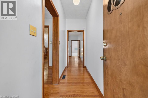 4pc Bathroom - 182 Emerald Street N, Hamilton, ON L8L5K8 Photo 5