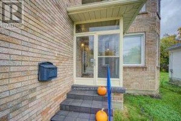 Bedroom - 182 Finch Avenue E, Toronto, ON M2N4R9 Photo 2