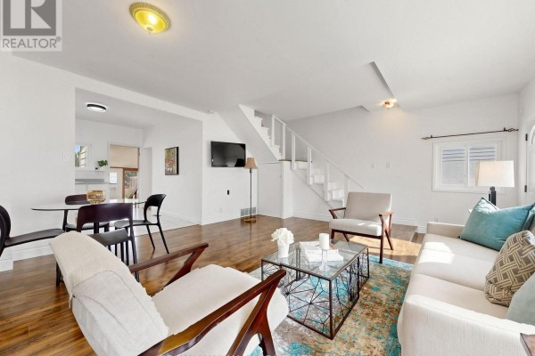 Primary Bedroom - 182 Holborne Avenue, Toronto, ON M4C2R8 Photo 5
