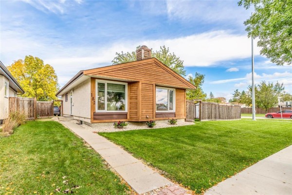 Eat in kitchen - 182 John Forsyth Road, Winnipeg, MB R2N1R8 Photo 2