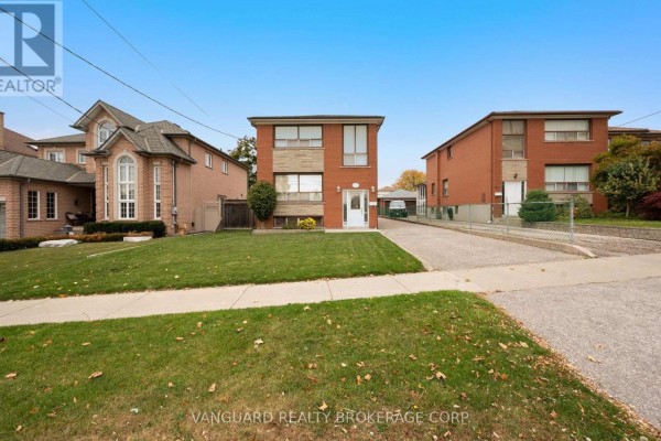 Dining room - 182 Rustic Road, Toronto, ON M6L1W1 Photo 2