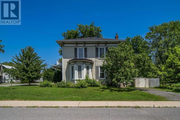 182 Water Street W, Greater Napanee, ON, photo 3