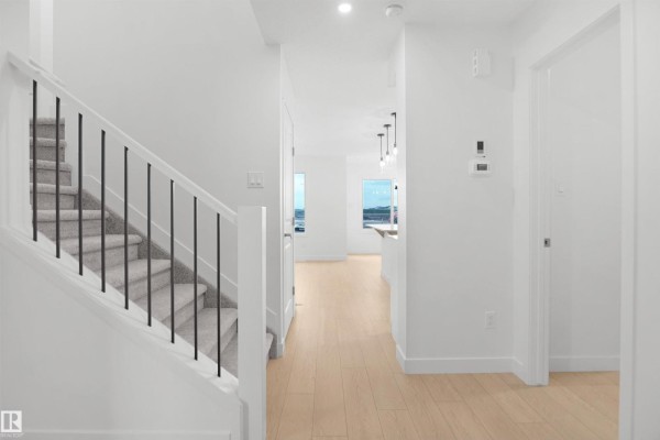 Kitchen - 1820 188 St Nw, Edmonton, AB T6M3N7 Photo 3