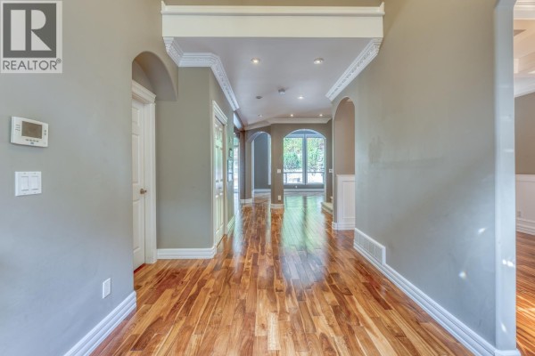 1820 Camelback Court, Coquitlam, BC V3E3K4 Photo 2