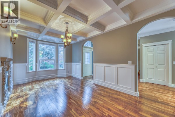 1820 Camelback Court, Coquitlam, BC V3E3K4 Photo 3