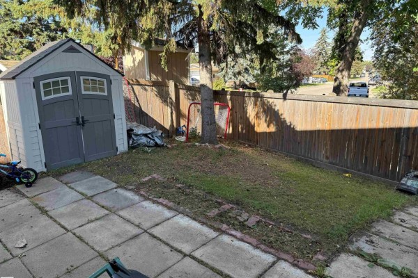 Dining room - 18207 74 Av Nw, Edmonton, AB T5T2G6 Photo 2
