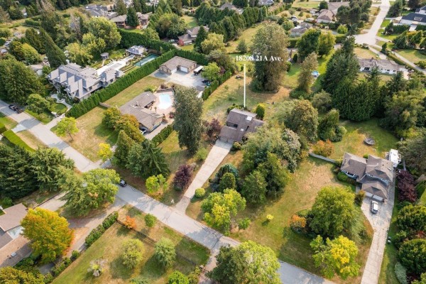 18208 21a Avenue, Surrey, BC V3Z9W2 Photo 2