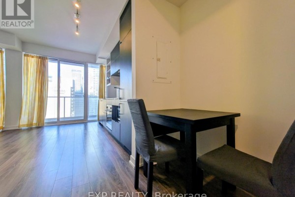 1821 - 20 Edward Street, Toronto, ON M5G1C9 Photo 5