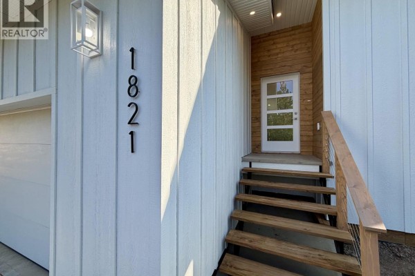 Primary Bedroom - 1821 Spruce Drive, Telkwa, BC V0J2X0 Photo 4