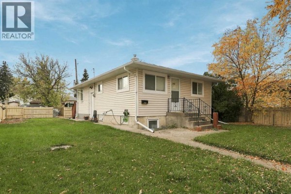 Bedroom - 1822 1a Avenue N, Lethbridge, AB T1H0B1 Photo 3