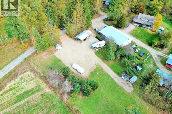 1822 Cemetery Road, Sicamous, BC, photo 2