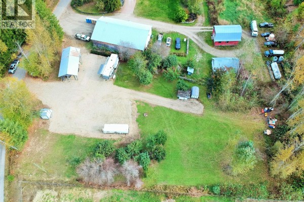 1822 Cemetery Road, Sicamous, BC, photo 3