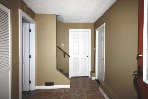 18222 58b Avenue, Surrey, BC V3S5V9 Photo 2