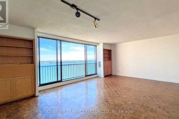 Dining room - 1823 - 33 Harbour Square, Toronto, ON M5J2Z6 Photo 2