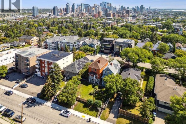 3pc Bathroom - 1823 18a Street Sw, Calgary, AB T2T4W1 Photo 5