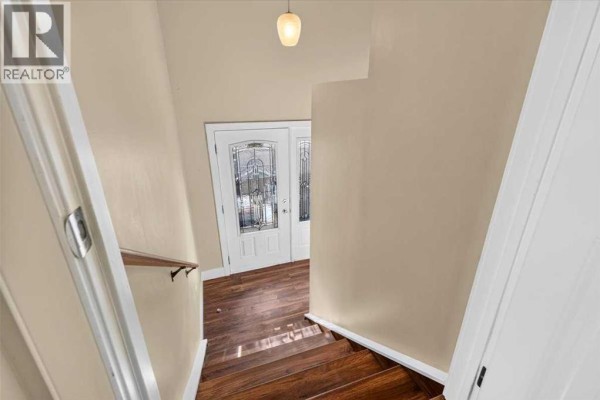Dining room - 1823 47 Street Se, Calgary, AB T2B2K1 Photo 3