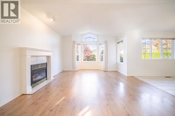 1824 Willow Crescent, Squamish, BC V8B0L9 Photo 4